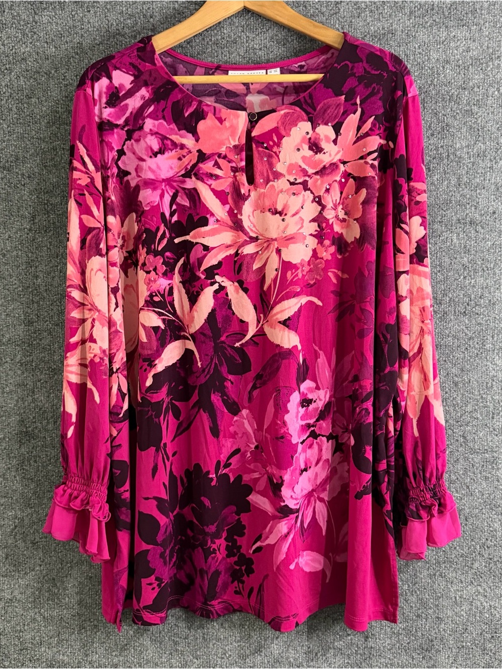 Susan Graver 3X Liquid Knit Tunic Top Pink Magenta Floral Rhinestone Keyhole
